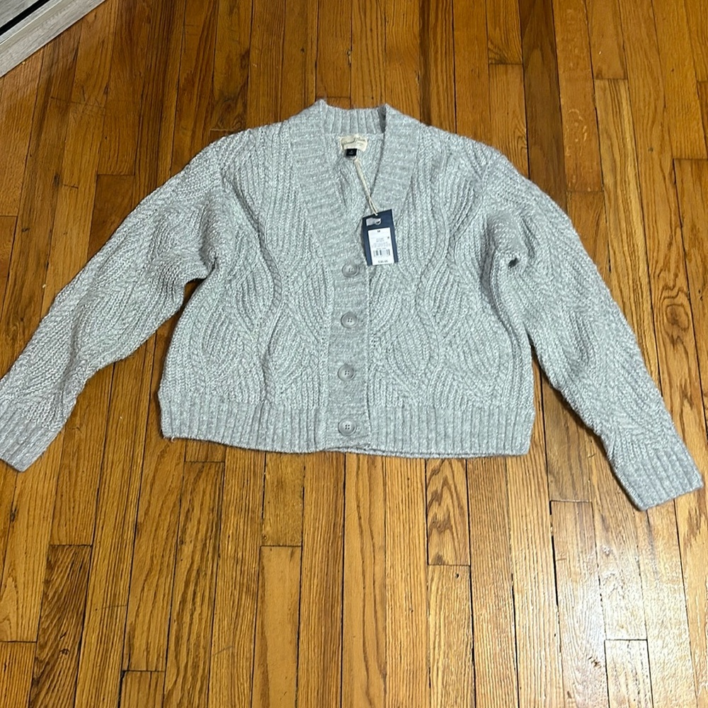 NWT Universal Thread Gray with Silver Metallic Chunky Knit Cardigan size Medium